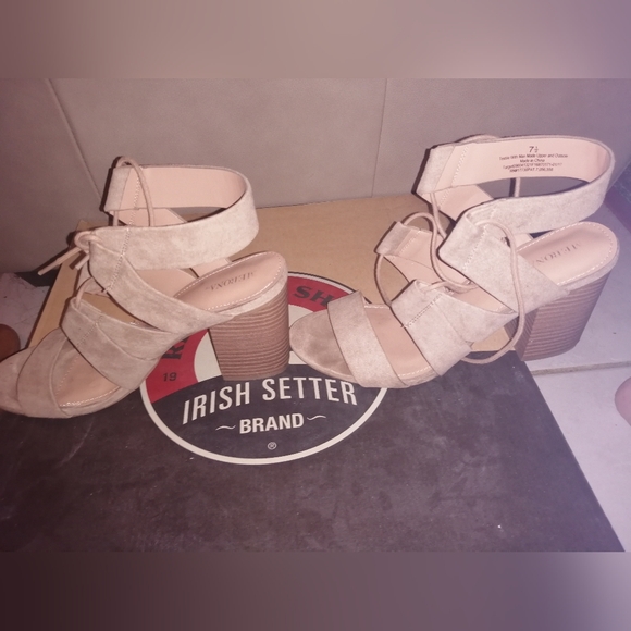 Merona Target Taupe Harriet Lace Up Heeled Faux Suede Quarter Strap Sandals - Picture 3 of 9